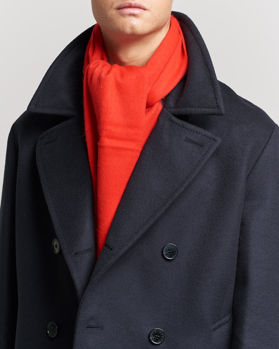 Herre | Drake's Geelongora Tasselled Scarf Red | Drake's | Geelongora Tasselled Scarf Red