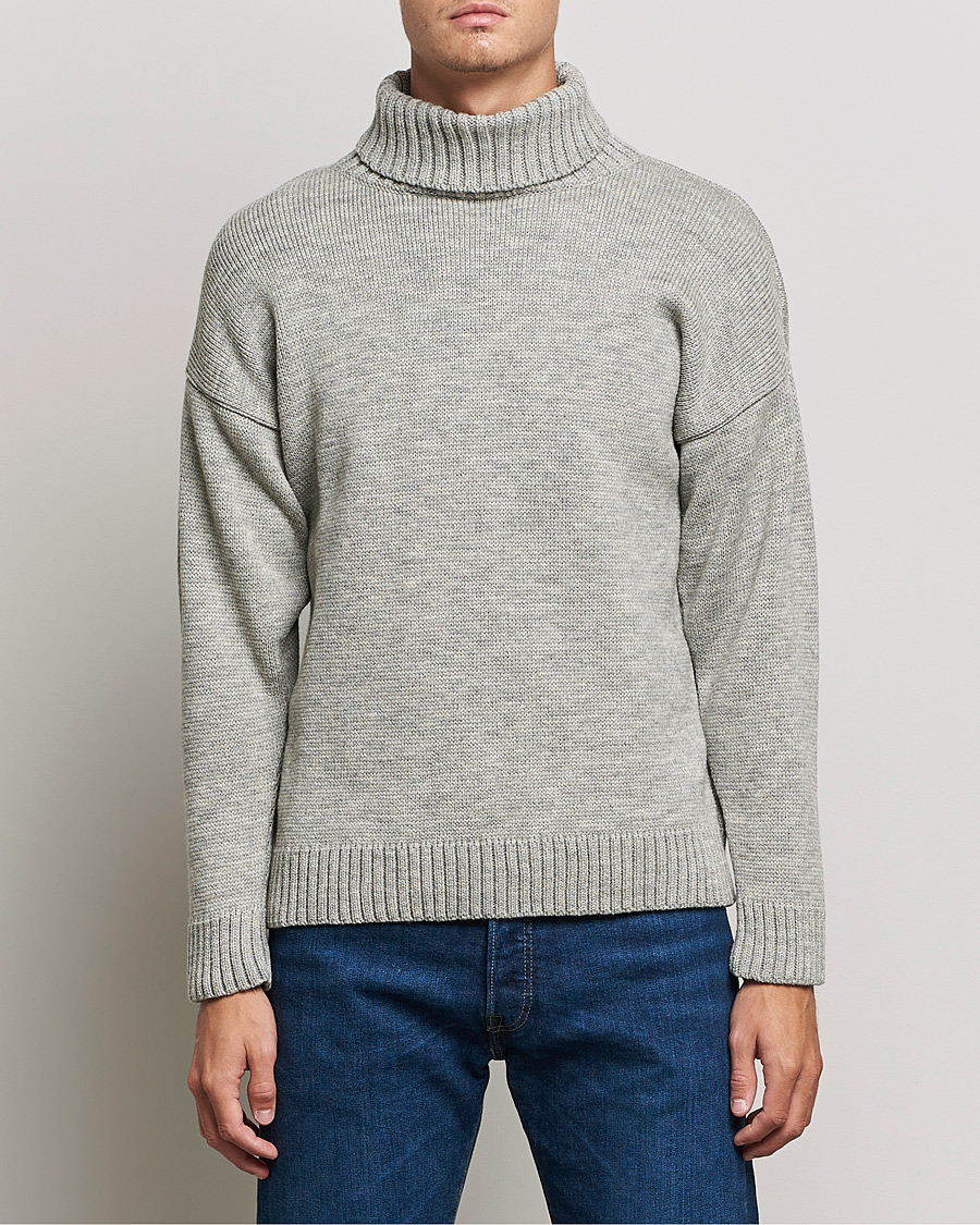Herre | Gensere | Gloverall | Submariner Chunky Wool Roll Neck Light Grey