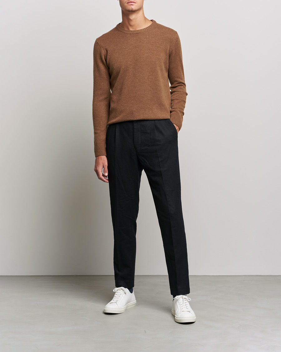 Herre | Gensere | Oscar Jacobson | Emerson Patch Wool Roundneck Brown