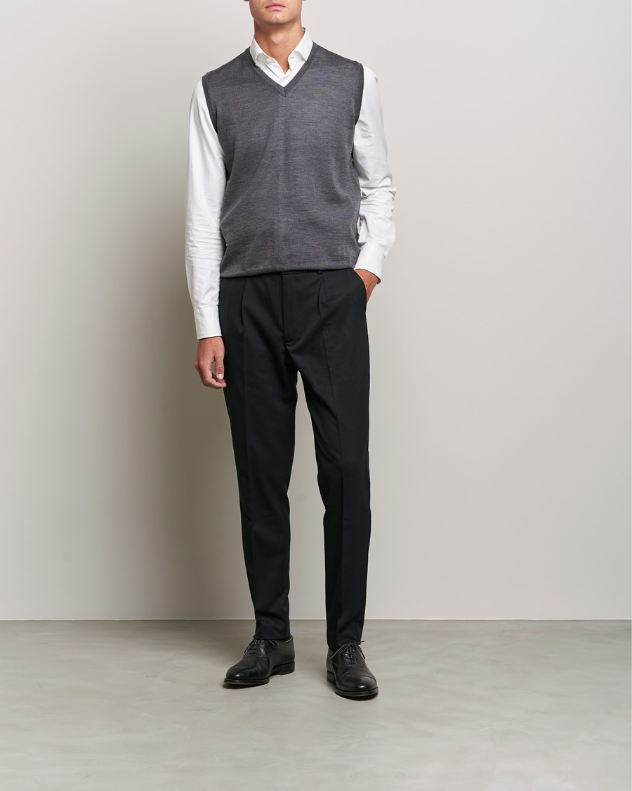 Herre | Gensere | Oscar Jacobson | Roger Extrafine Merino Vest Grey