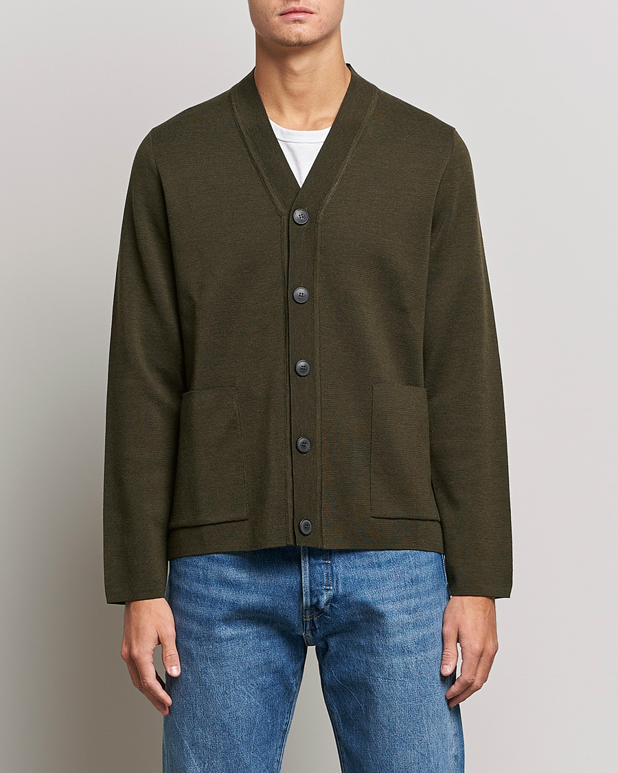 Herre | Gensere | Sunspel | Merino Milano Cardigan Dark Moss