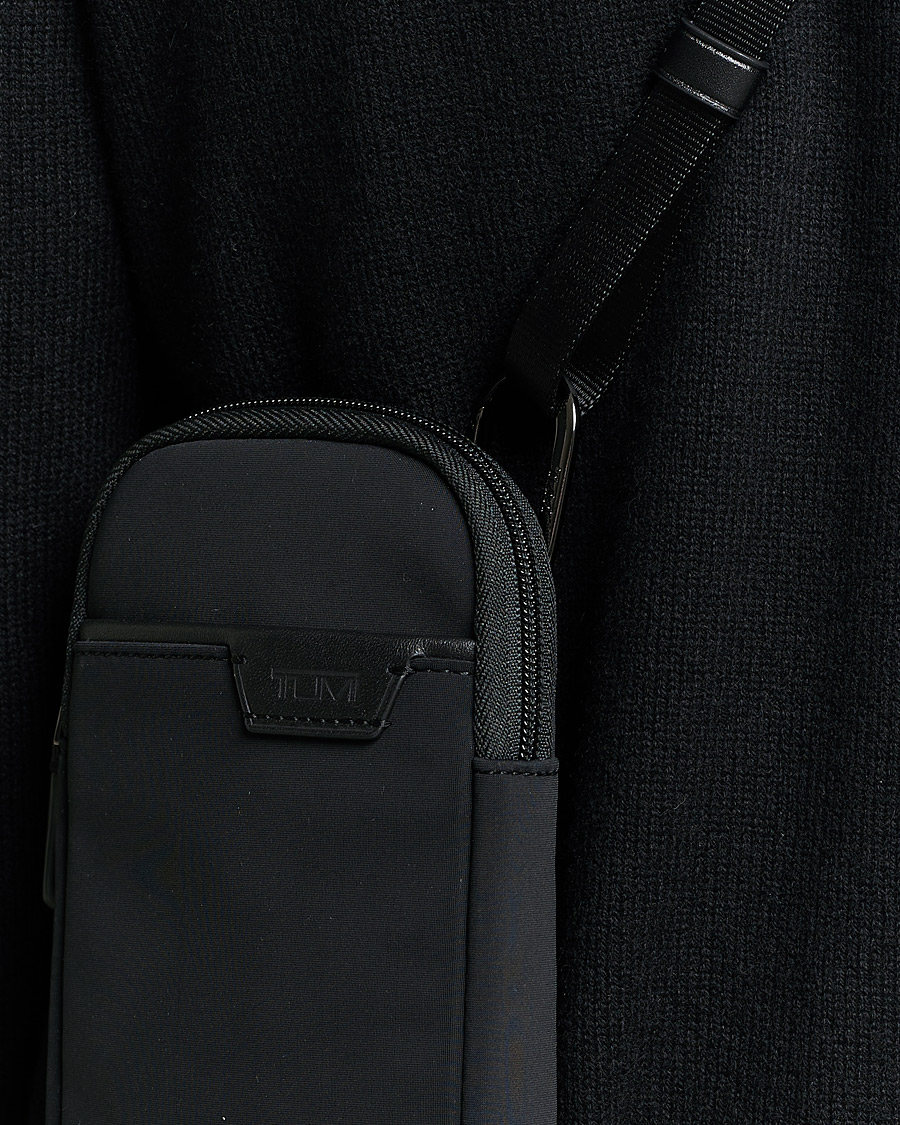 Herre | TUMI Harrison Beech Small Crossbody Pouch Black | TUMI | Harrison Beech Small Crossbody Pouch Black