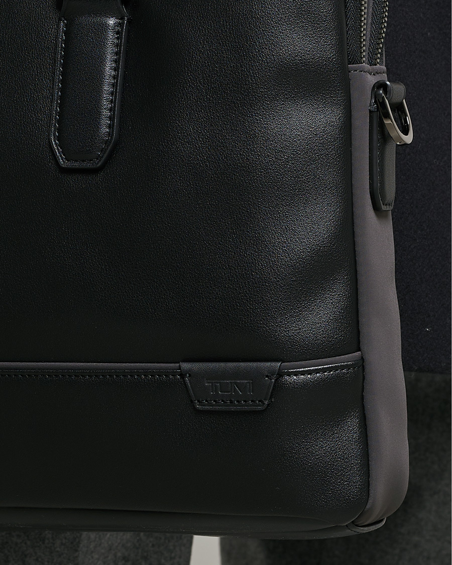 Herre | TUMI Harrison Sycamore Slim Brief Black/Iron | TUMI | Harrison Sycamore Slim Brief Black/Iron