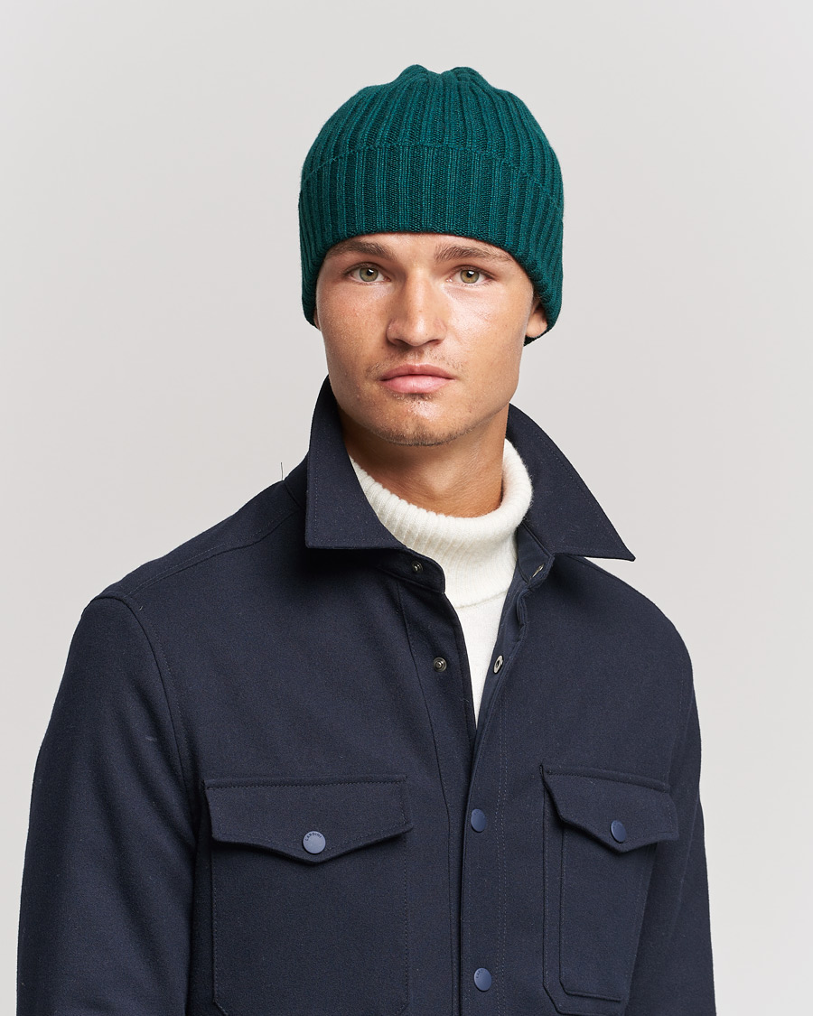 Herre | Piacenza Cashmere Ribbed Cashmere Beanie Racing Green | Piacenza Cashmere | Ribbed Cashmere Beanie Racing Green