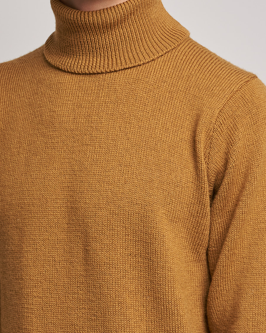 Herre | Gensere | Peregrine | Maker´s Stitch Merino Polo Wheat