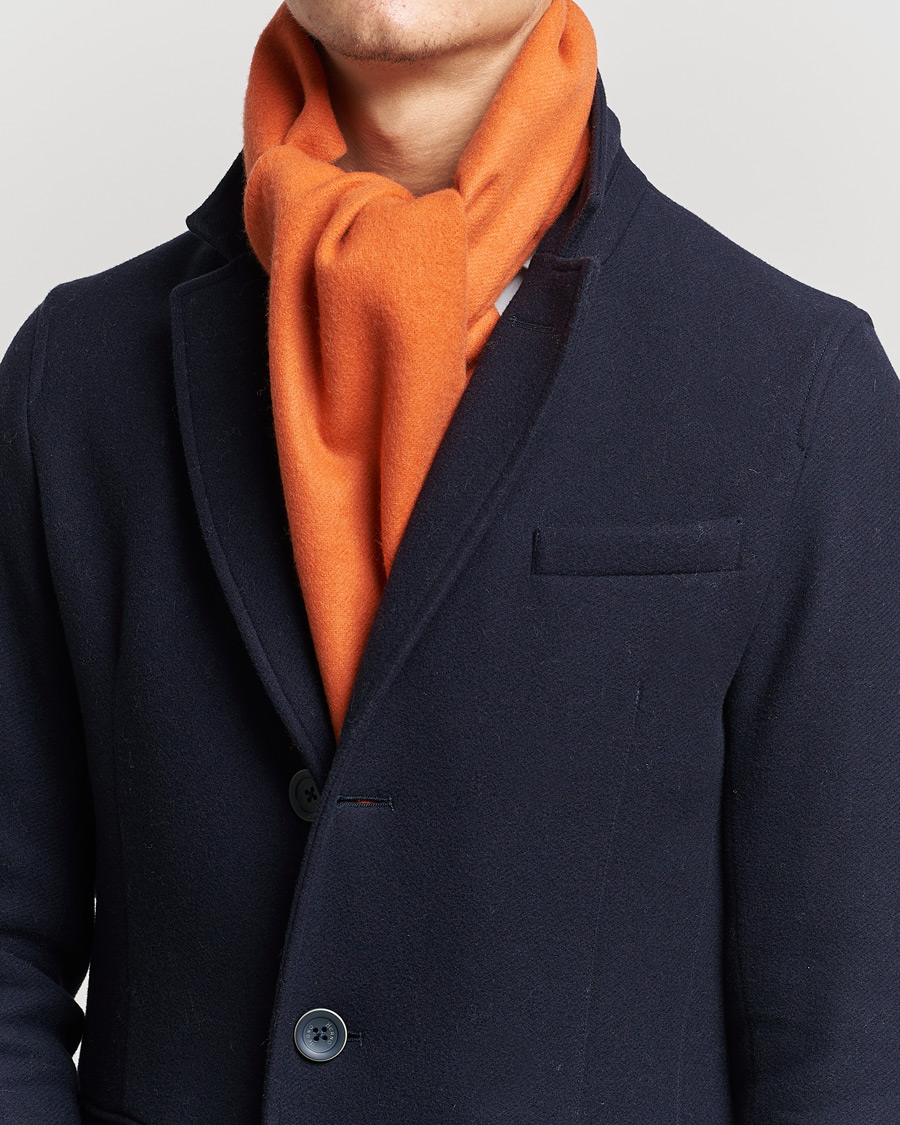 Herre | Begg & Co Vier Lambswool/Cashmere Solid Scarf Orange | Begg & Co | Vier Lambswool/Cashmere Solid Scarf Orange