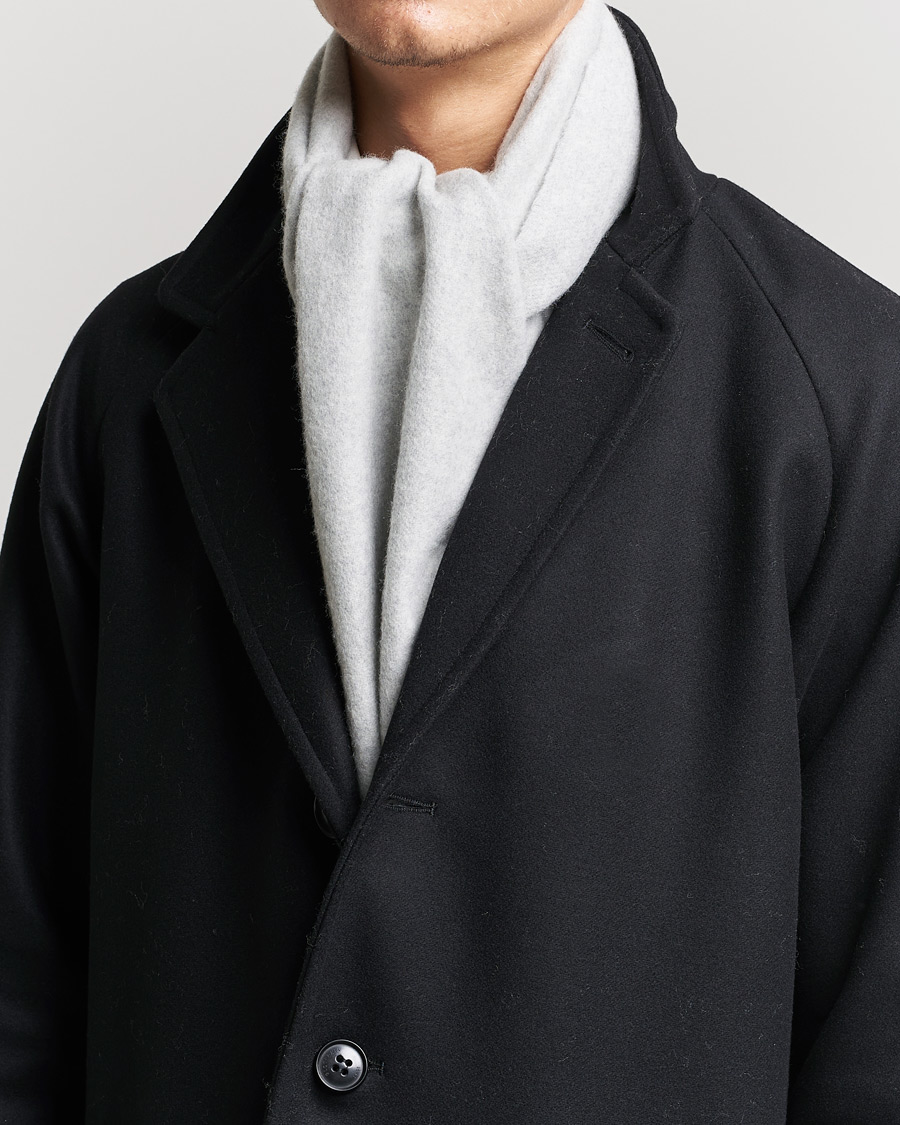 Herre | | Begg & Co | Vier Lambswool/Cashmere Solid Scarf Silver