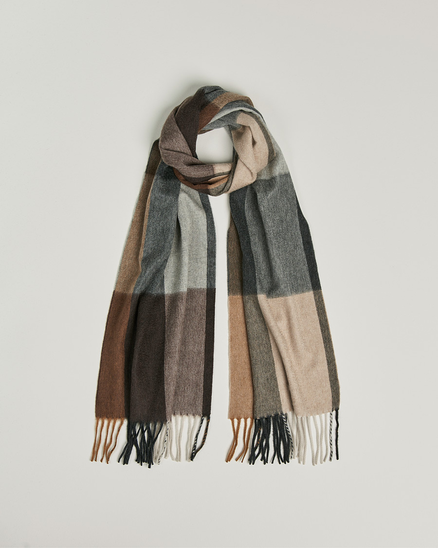 Herre | Begg & Co Arran Checked Cashmere Scarf Charcoal Camel | Begg & Co | Arran Checked Cashmere Scarf Charcoal Camel