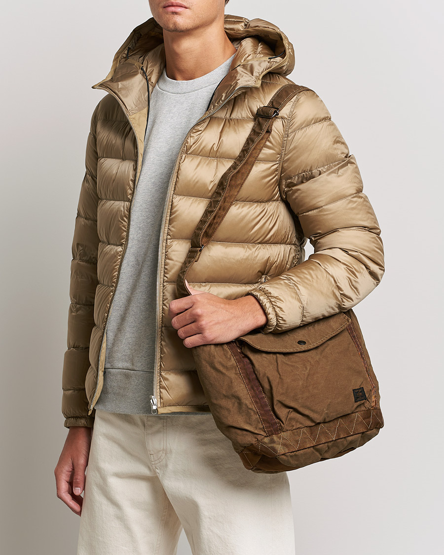 Herre | Porter-Yoshida & Co. Crag Shoulder Bag Coyote | Porter-Yoshida & Co. | Crag Shoulder Bag Coyote
