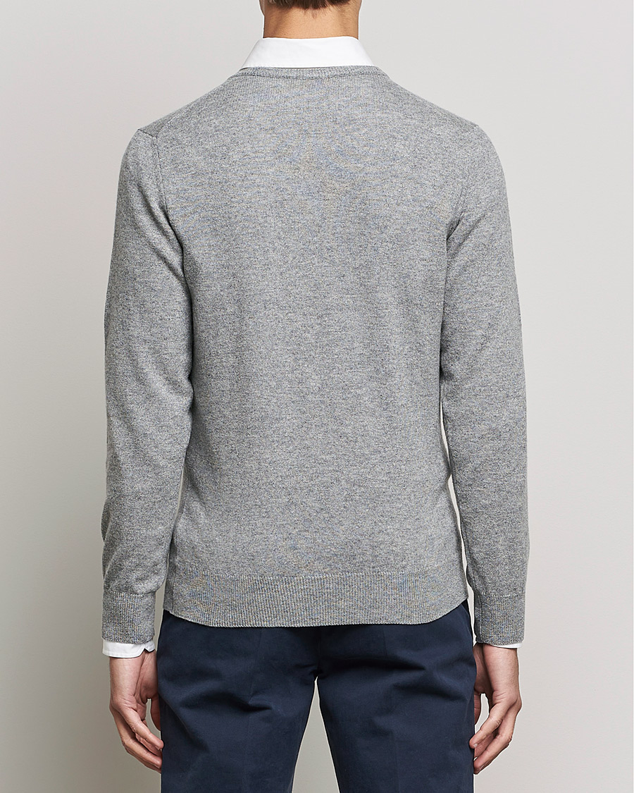 Herre | Gensere | Piacenza Cashmere | Cashmere V Neck Sweater Light Grey