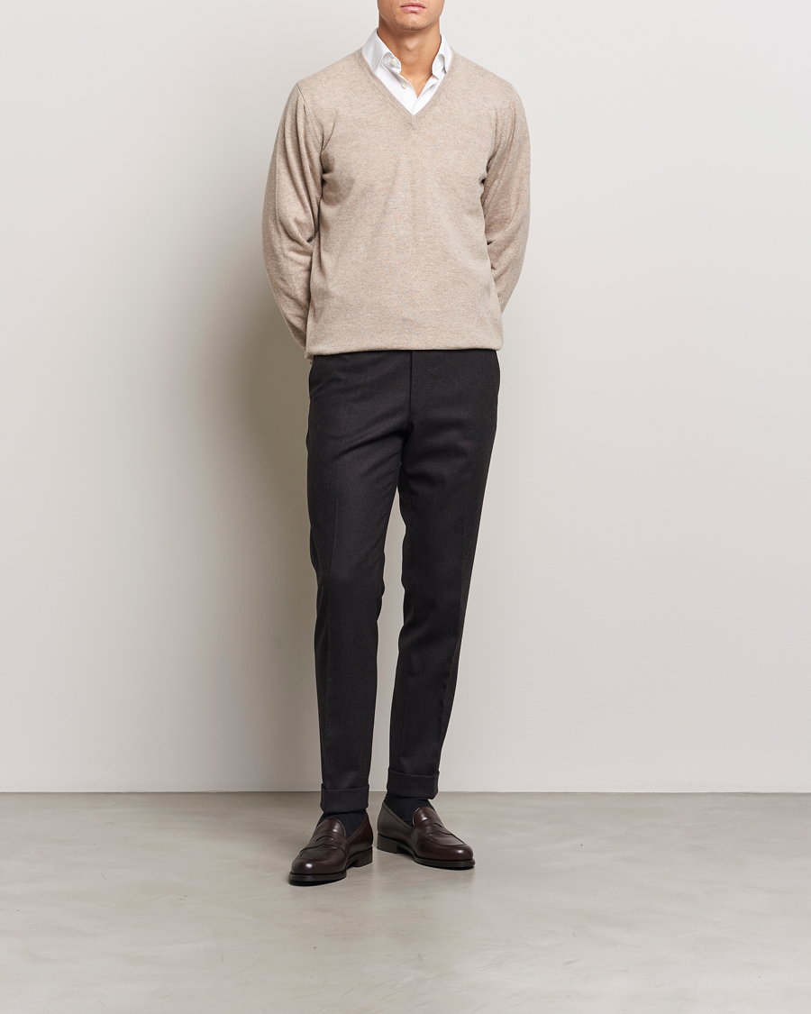 Herre | Gensere | Piacenza Cashmere | Cashmere V Neck Sweater Beige