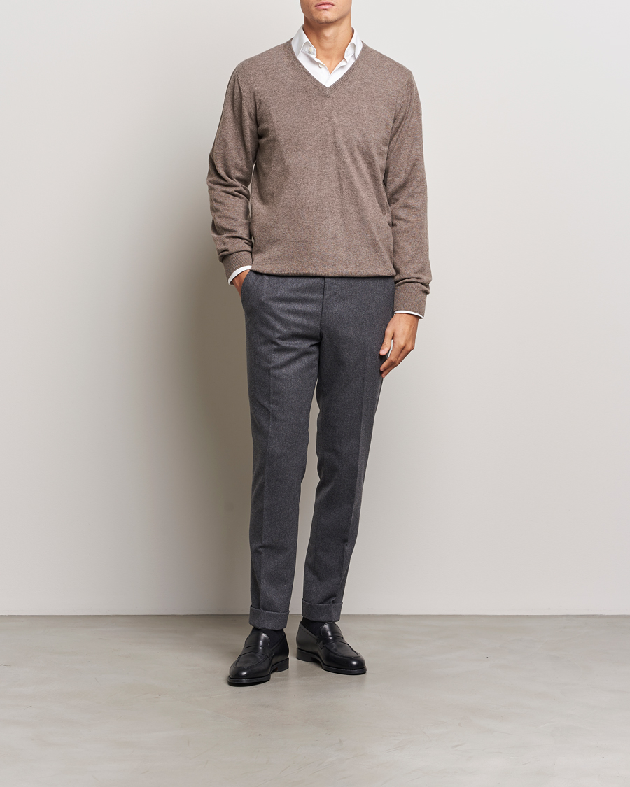 Herre | Gensere | Piacenza Cashmere | Cashmere V Neck Sweater Brown