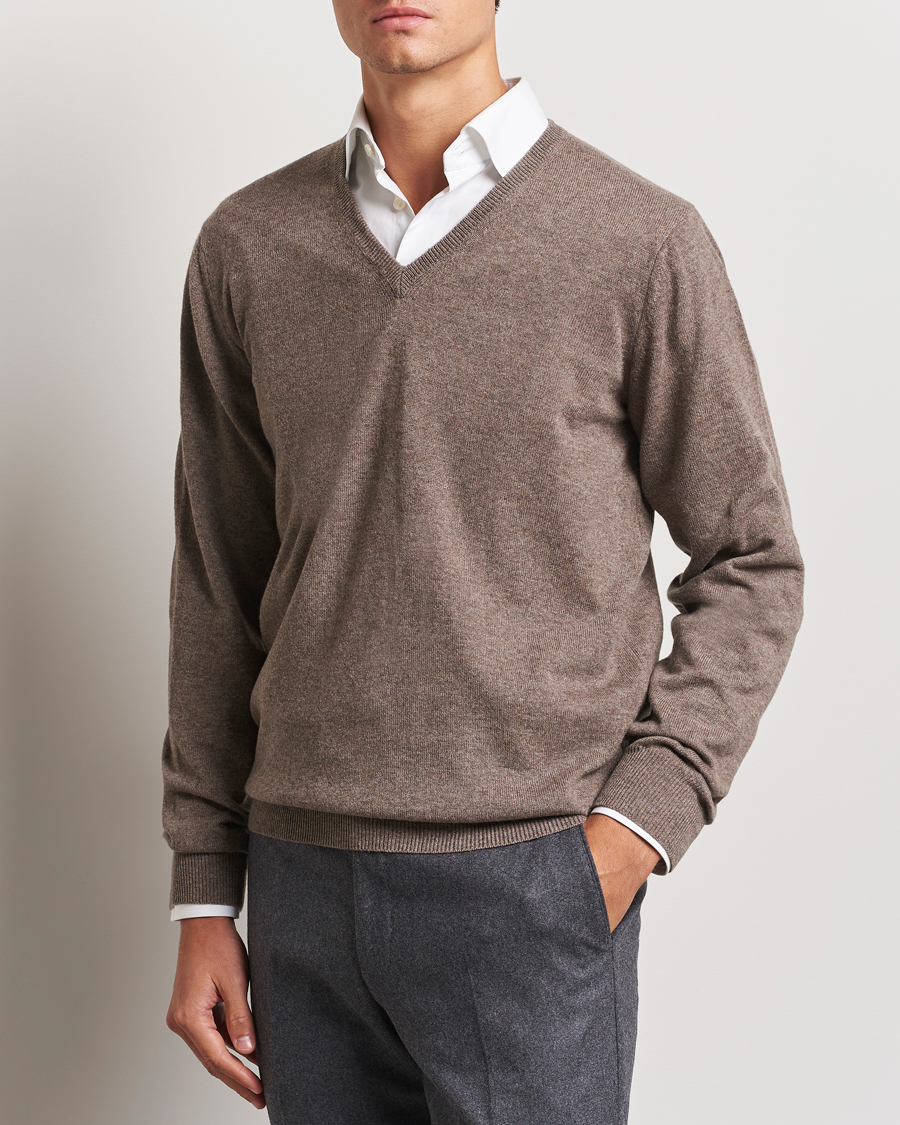 Herre | Italian Department | Piacenza Cashmere | Cashmere V Neck Sweater Brown