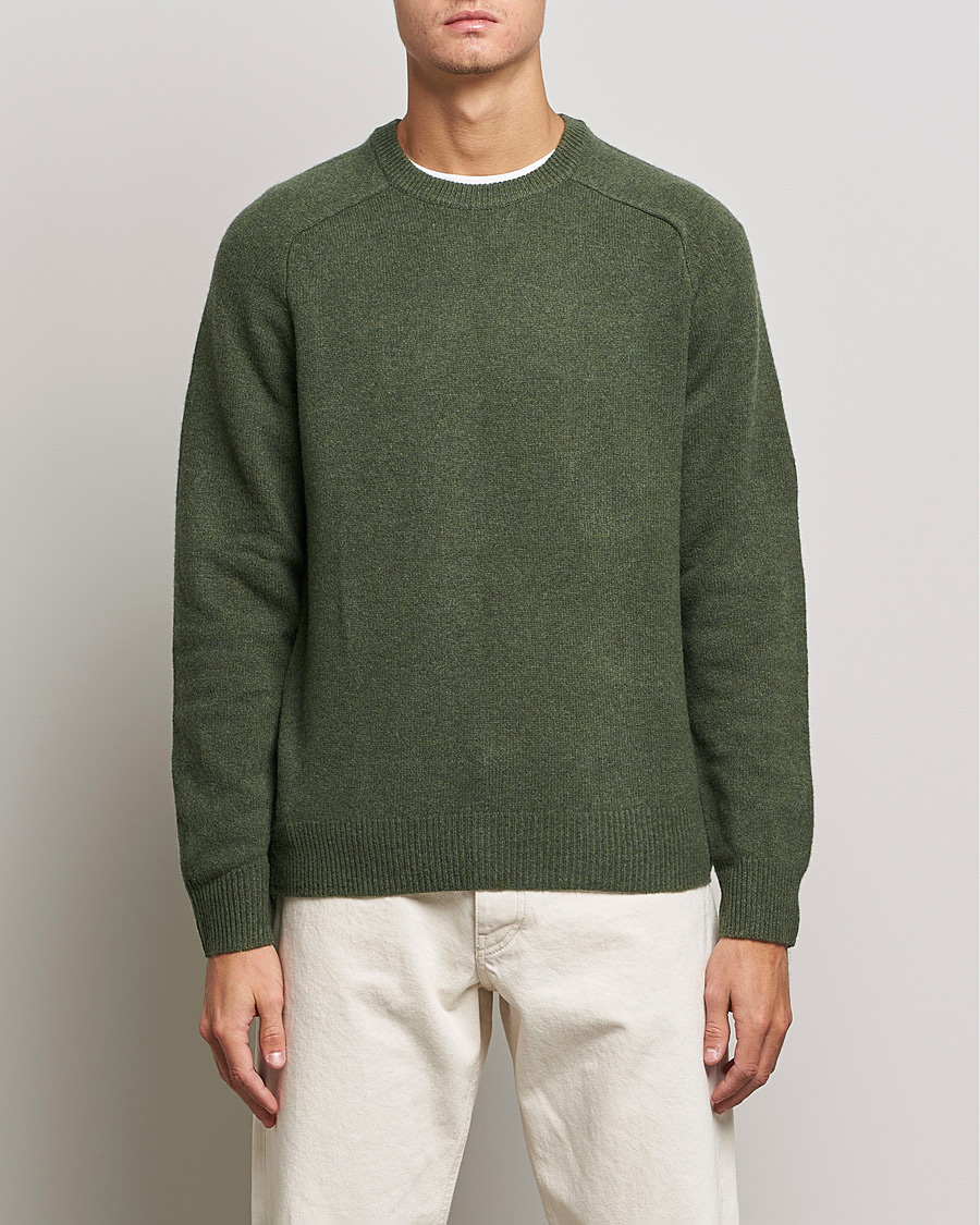 Herre | Gensere | A Day's March | Brodick Lambswool Sweater Olive