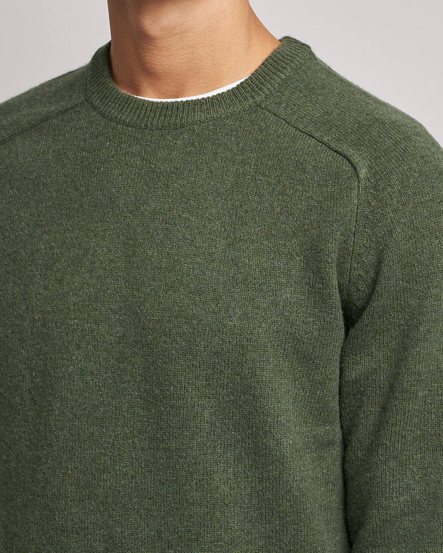 Herre | Gensere | A Day's March | Brodick Lambswool Sweater Olive