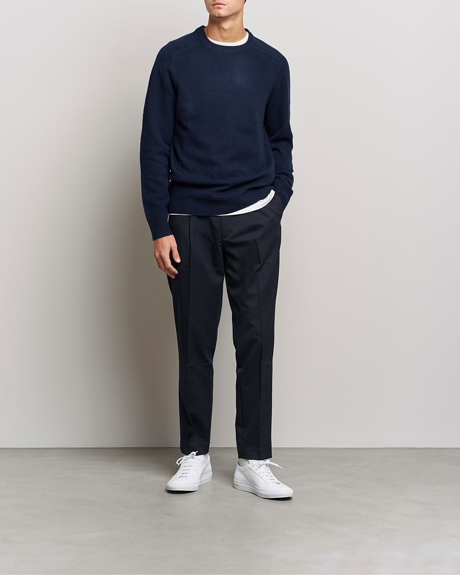 Herre | Gensere | A Day's March | Brodick Lambswool Sweater Navy
