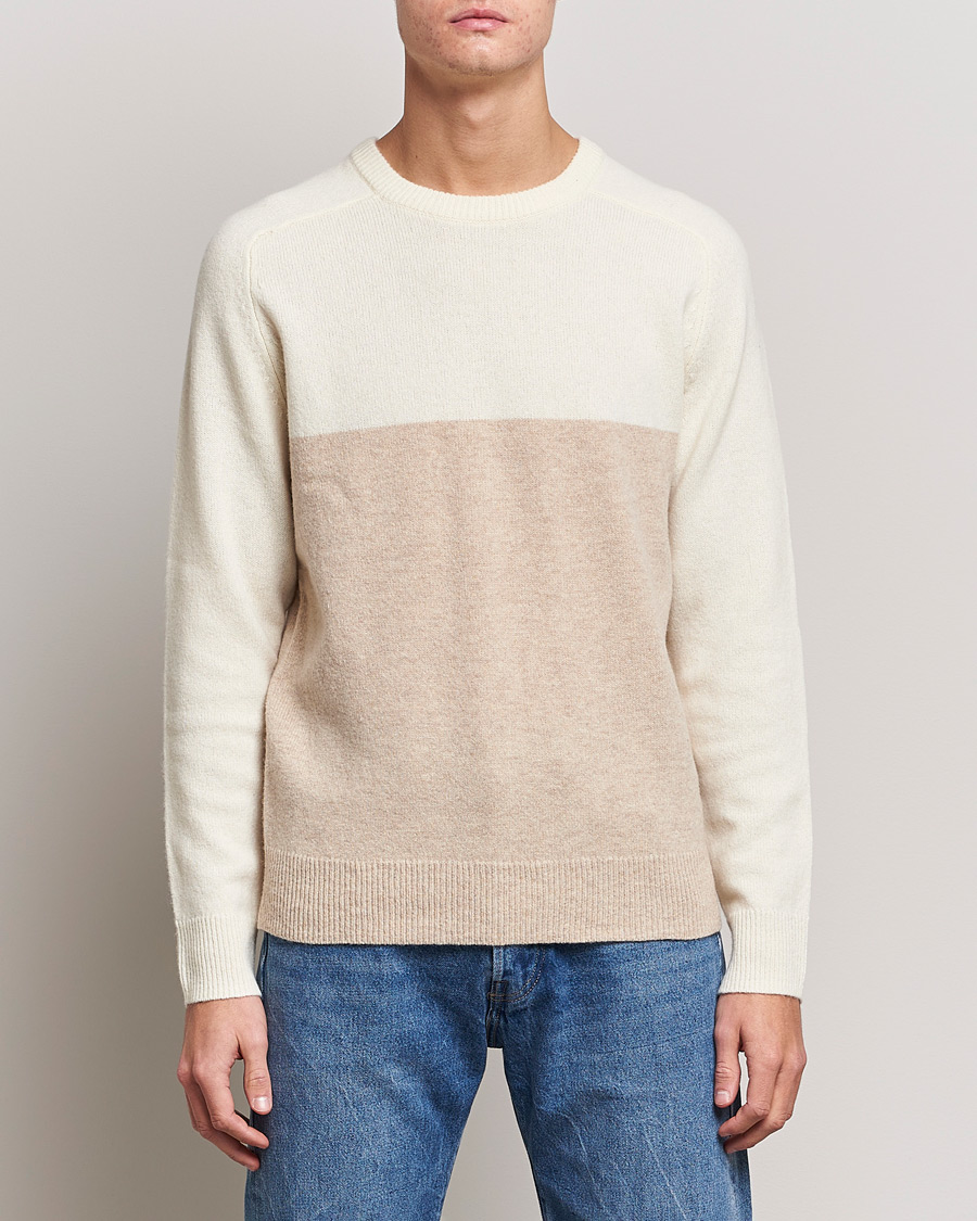 Herre | Strikkede gensere | A Day's March | Brodick Block Lambswool Sweater Sand/Off White