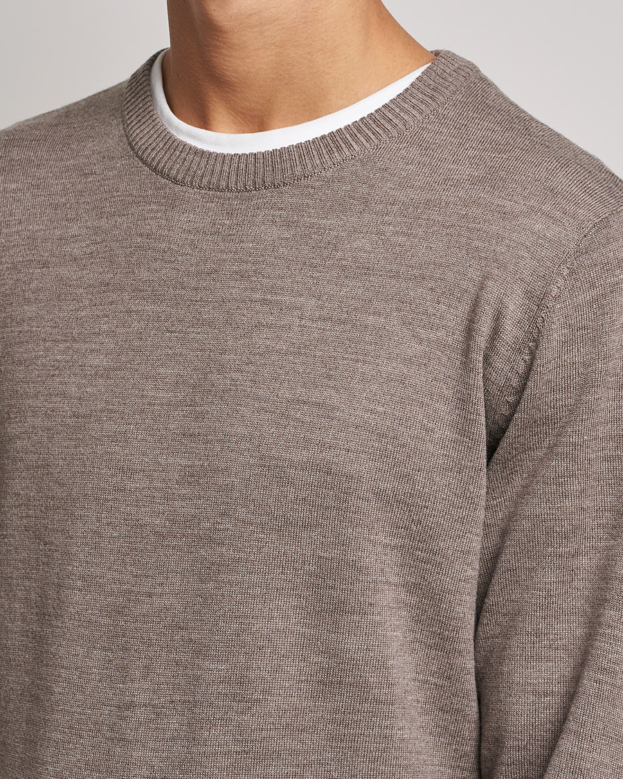 Herre | Gensere | A Day's March | Alagón Merino Crew Taupe Melange