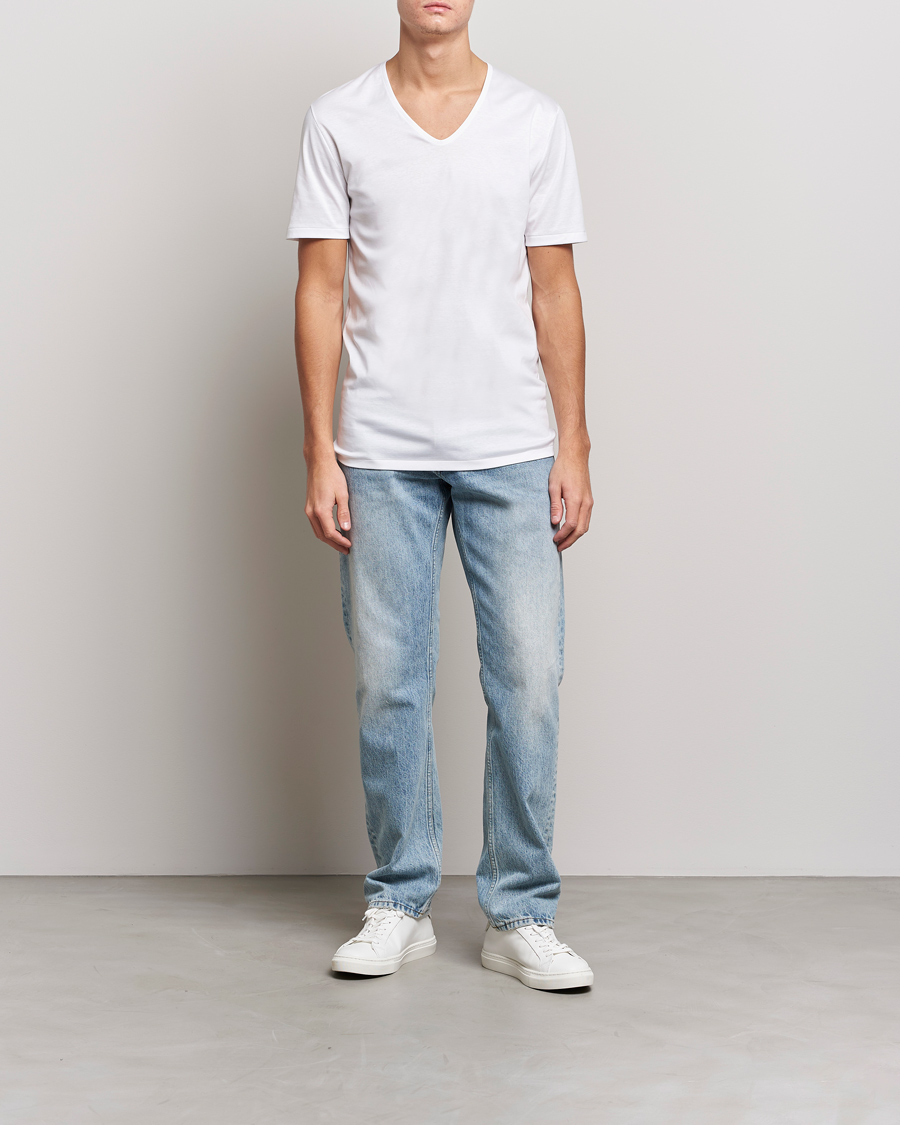 Herre | T-Shirts | Zimmerli of Switzerland | Sea Island Cotton V-Neck T-Shirt White