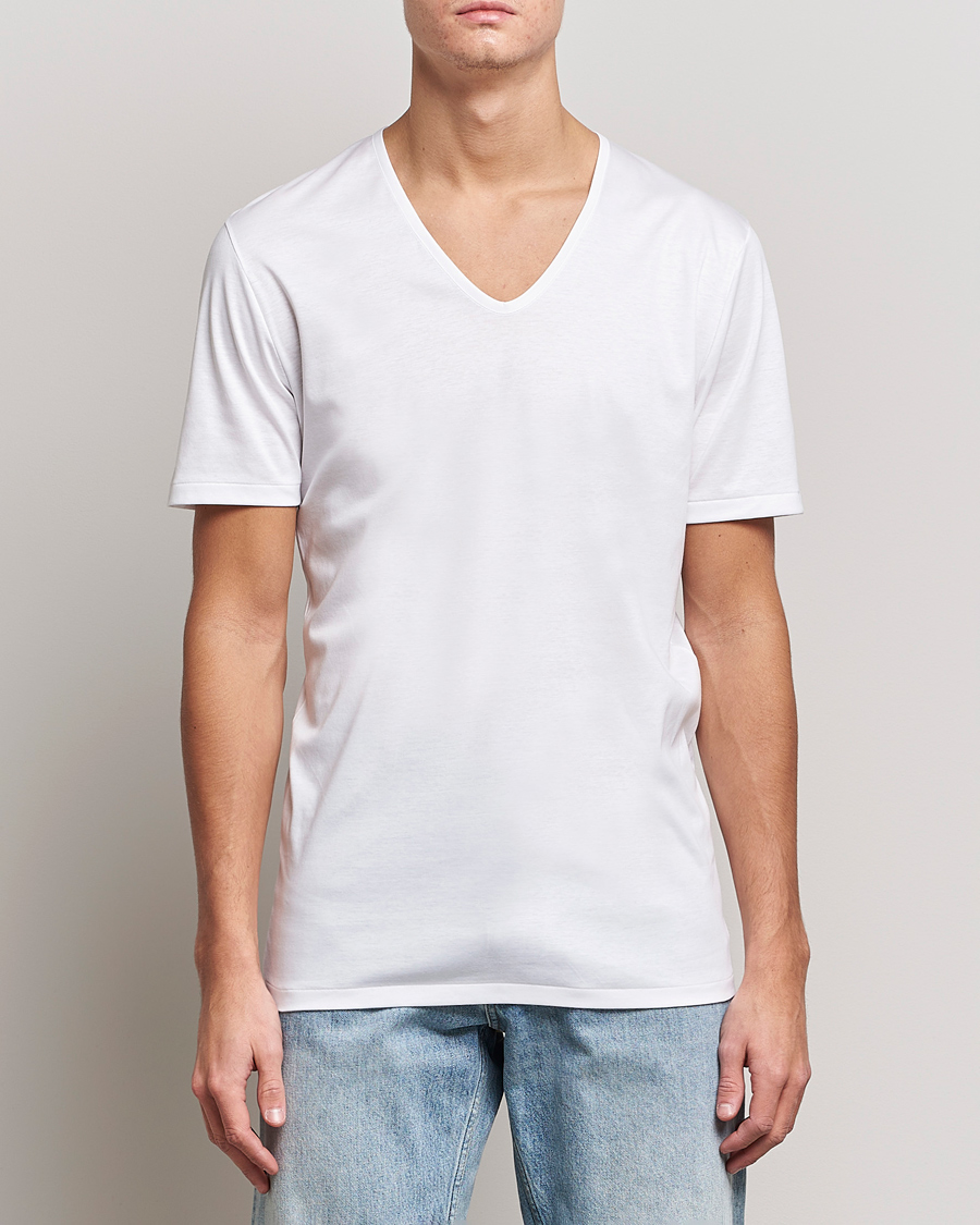 Herre | Kortermede t-shirts | Zimmerli of Switzerland | Sea Island Cotton V-Neck T-Shirt White