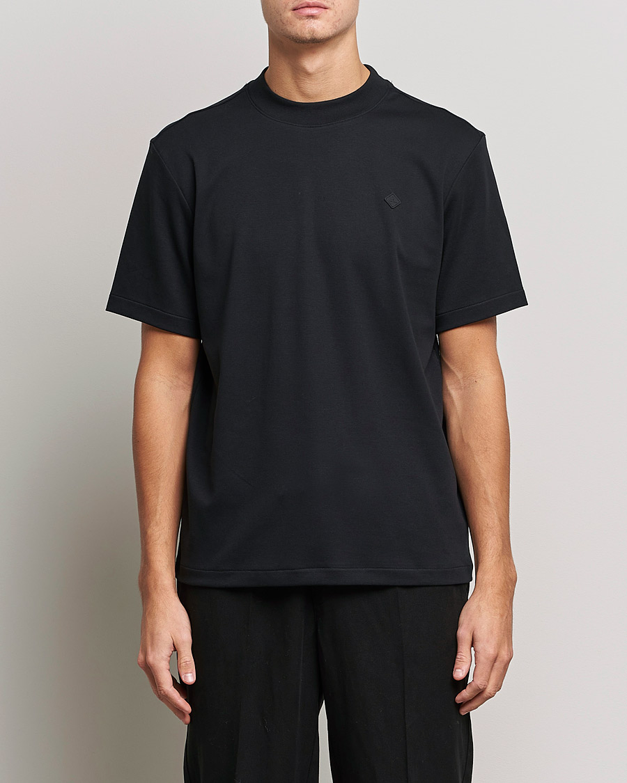 Herre | T-Shirts | J.Lindeberg | Adnan Patch Mock Neck Tee Black