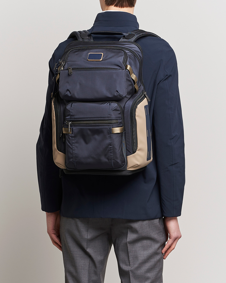 Herre | TUMI Alpha Bravo Nomadic Backpack Midnight Navy/Khaki | TUMI | Alpha Bravo Nomadic Backpack Midnight Navy/Khaki