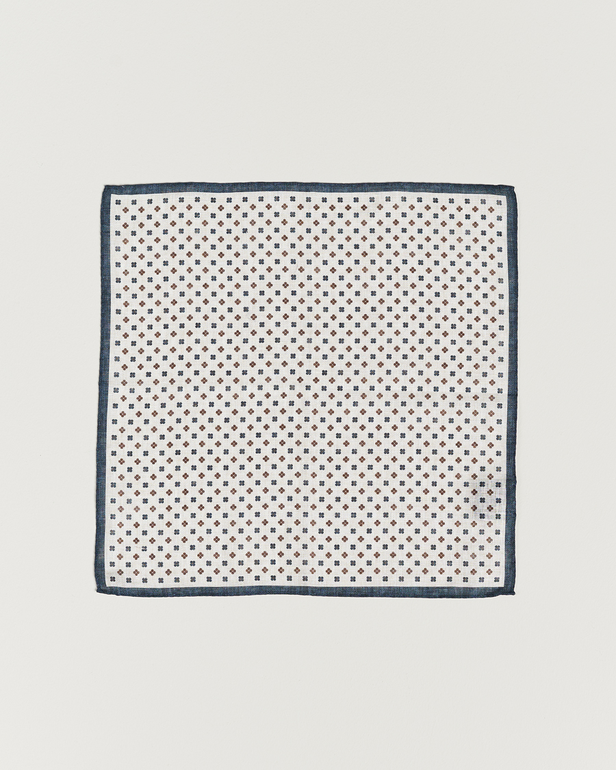 Herre | Amanda Christensen Linen Paspoal Printed Flower Pocket Square White/Navy | Amanda Christensen | Linen Paspoal Printed Flower Pocket Square White/Navy