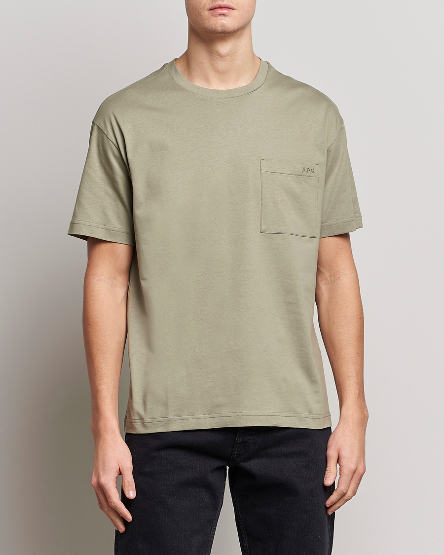 Herre |  | A.P.C. | Short Sleeve Pocket T-Shirt Light Olive