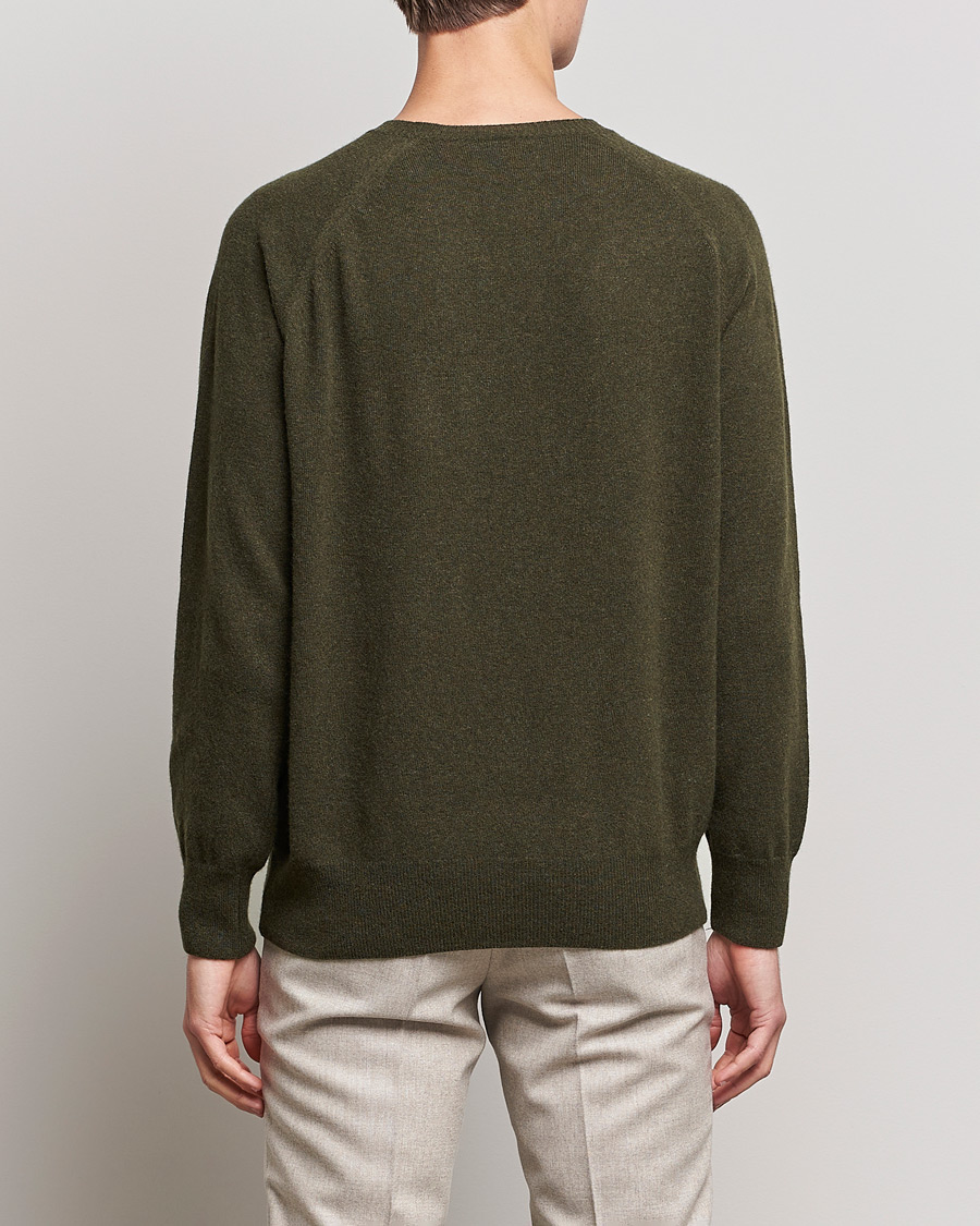 Herre | Gensere | Oscar Jacobson | Gustaf Lambswool Raglan Crew Neck Moss Green