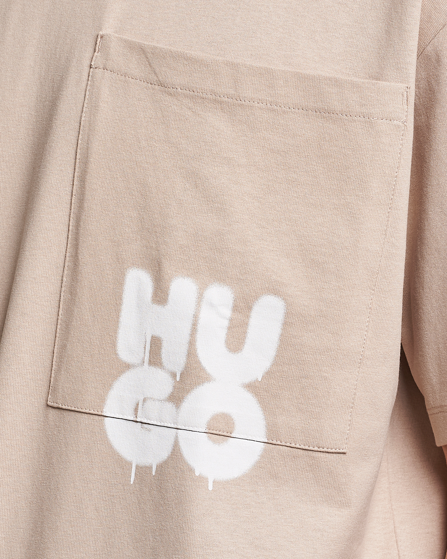 Herre | T-Shirts | HUGO | Dampato Logo Pocket Crew Neck T-Shirt Light Beige