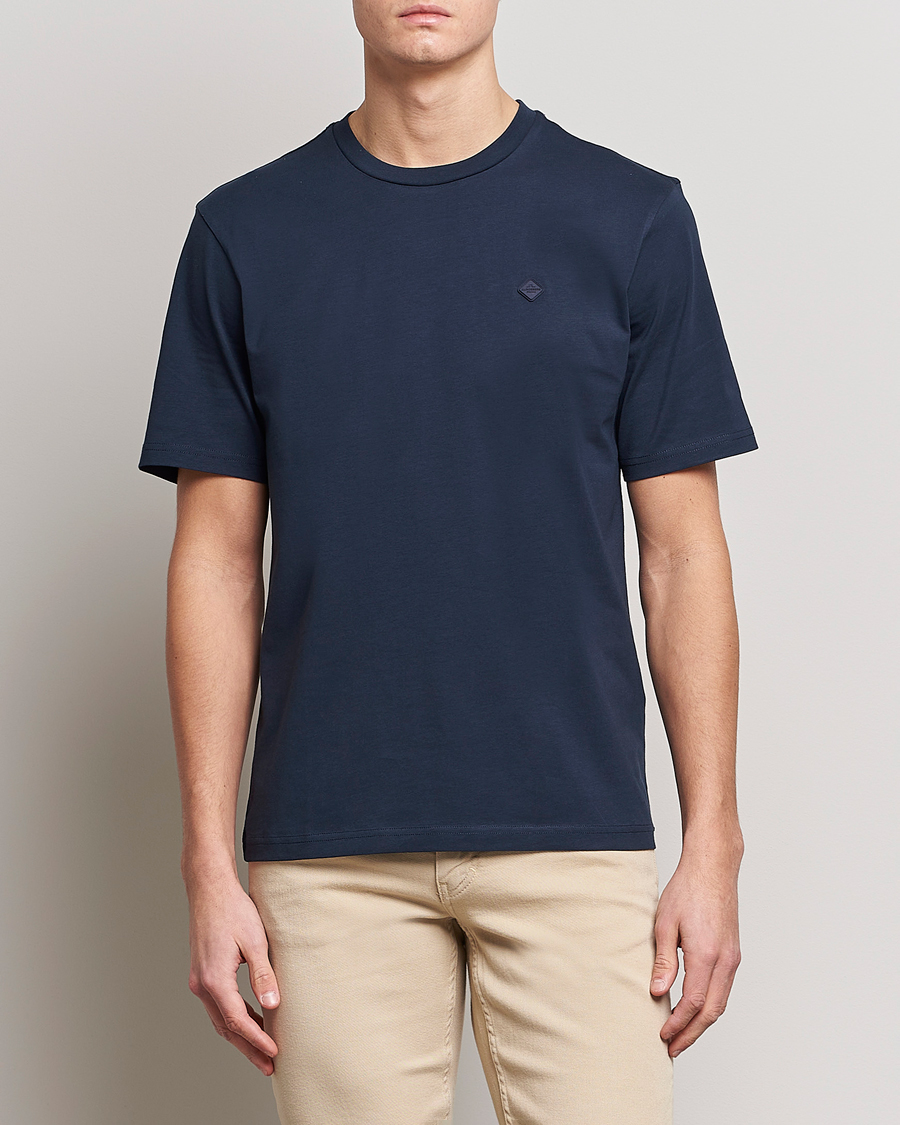 Herre | T-Shirts | J.Lindeberg | Dale Organic Cotton Patch T-Shirt Navy