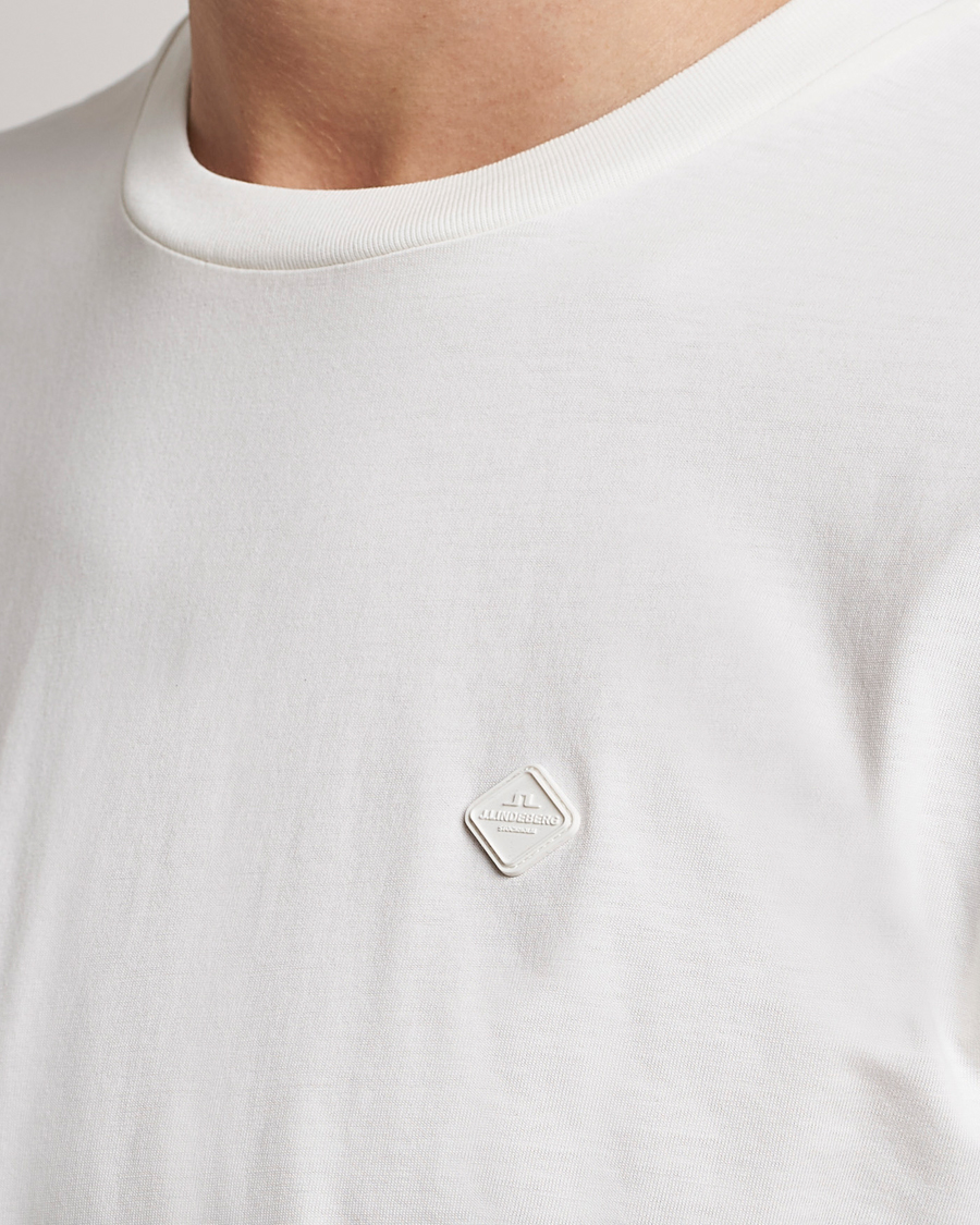 Herre | T-Shirts | J.Lindeberg | Dale Organic Cotton Patch T-Shirt Cloud White