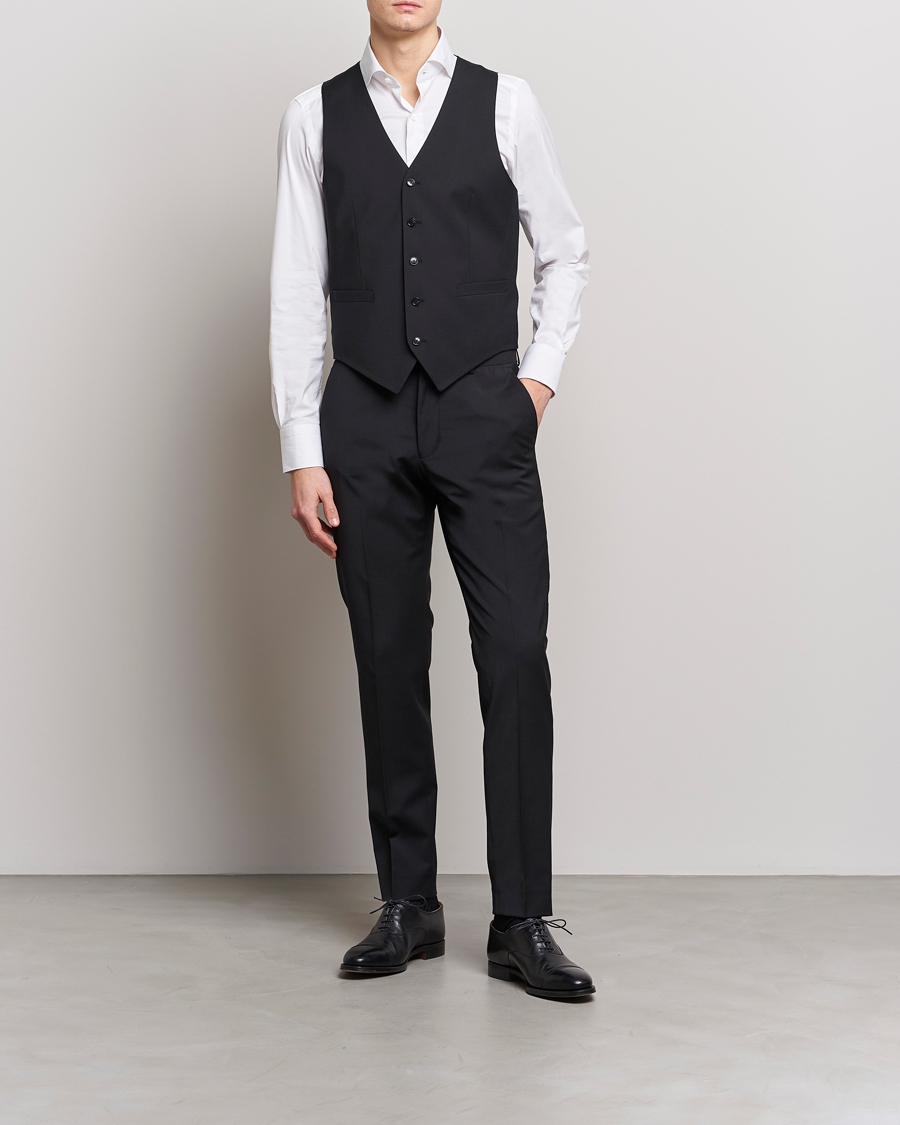 Herre | Dressjakker | Tiger of Sweden | Wayde Wool Travel Waistcoat Black