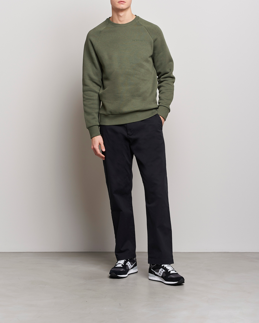 Herre | Gensere | Peak Performance | Original Small Logo Crew Neck Sweatshirt Pine Needle