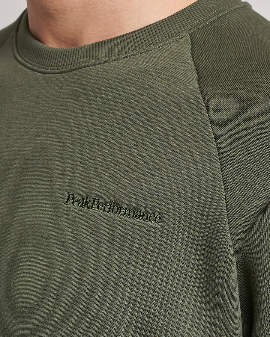 Herre | Gensere | Peak Performance | Original Small Logo Crew Neck Sweatshirt Pine Needle