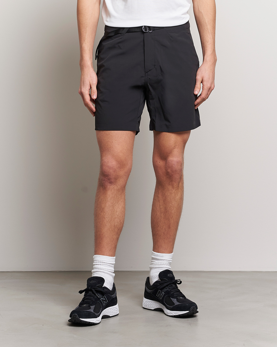 Herre | Funksjonsshorts | Peak Performance | Vislight Light Shorts Off Black