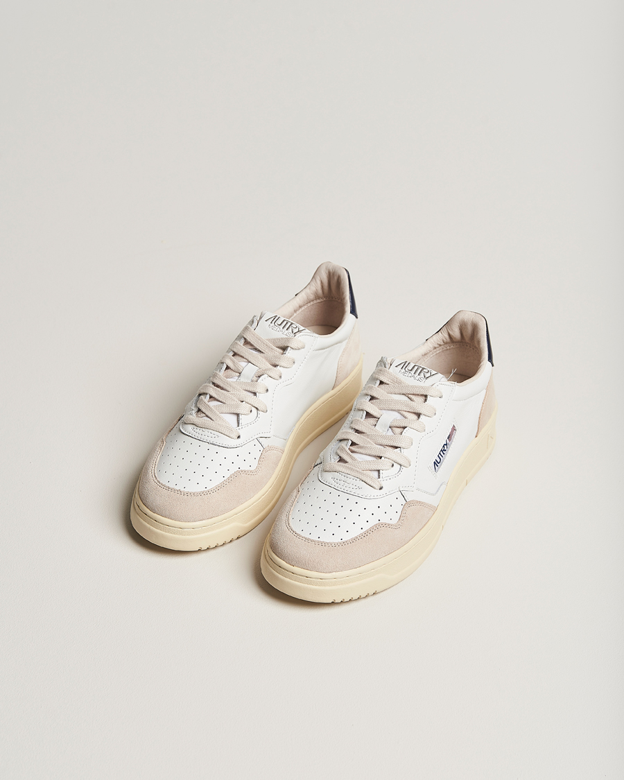 Herre | Sneakers | Autry | Medalist Low Super Soft Goat Leather Sneaker White/Blue