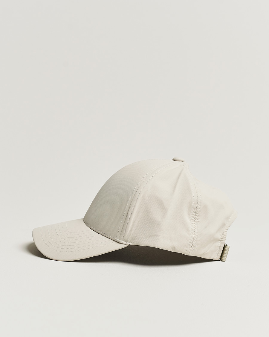 Herre | Varsity Headwear Active Tech Cap Beige | Varsity Headwear | Active Tech Cap Beige