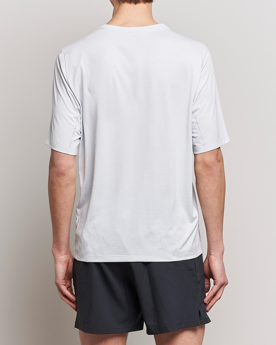 Herre | T-Shirts | Arc'teryx | Cormac Bird Logo Crew Neck T-Shirt Atmos Heather