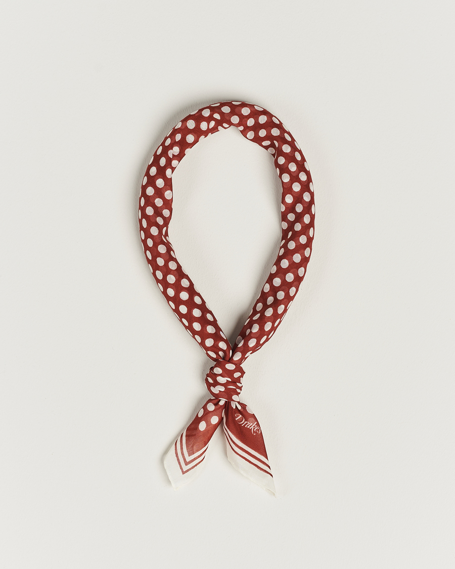 Herre | Drake's All Over Spot Cotton/Silk Bandana Red | Drake's | All Over Spot Cotton/Silk Bandana Red