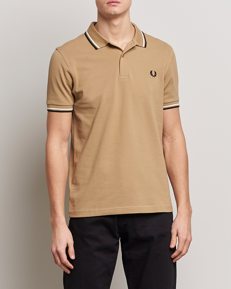 Herre | Pikéer | Fred Perry | Twin Tipped Polo Shirt Warm Stone