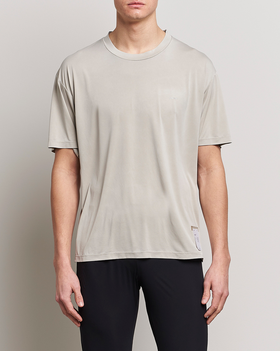 Herre | T-Shirts | Satisfy | AuraLite T-Shirt Mineral Dune