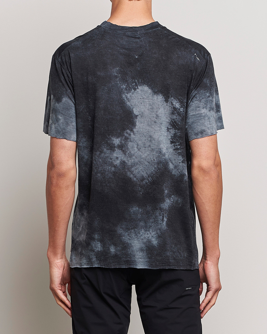 Herre | T-Shirts | Satisfy | CloudMerino T-Shirt Batik Black