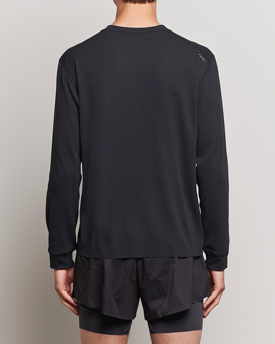 Herre | T-Shirts | Satisfy | Aura3D Base Layer Black