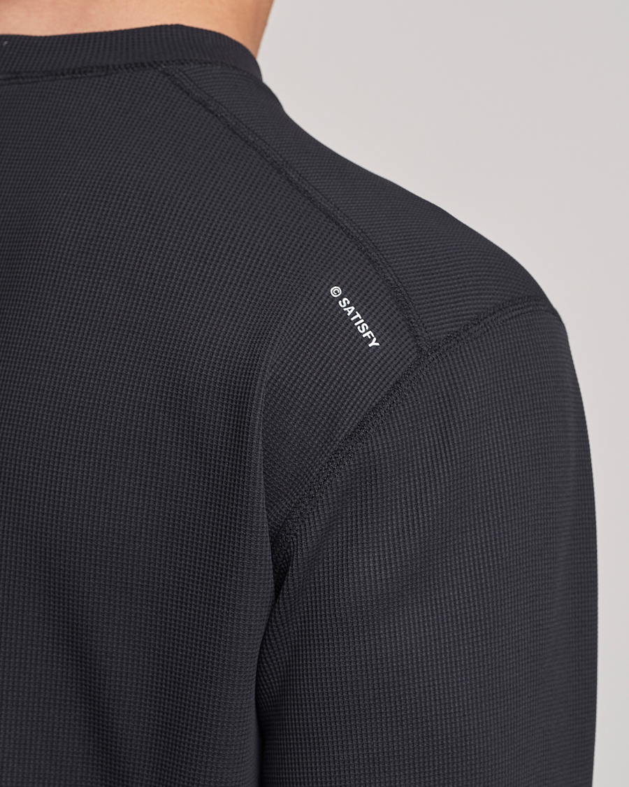 Herre | T-Shirts | Satisfy | Aura3D Base Layer Black
