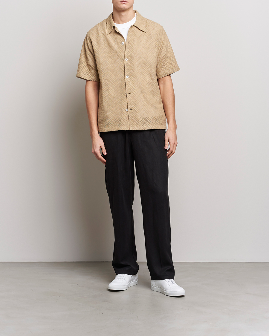 Herre | Skjorter | Sunflower | Spacey Herringbone Camp Shirt Khaki