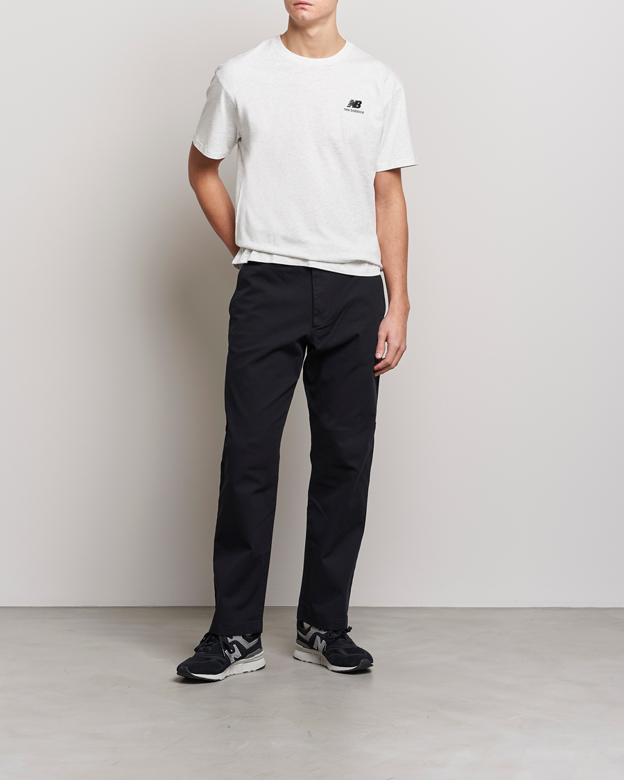 Herre | T-Shirts | New Balance | Essentials T-Shirt Sea Salt Heather