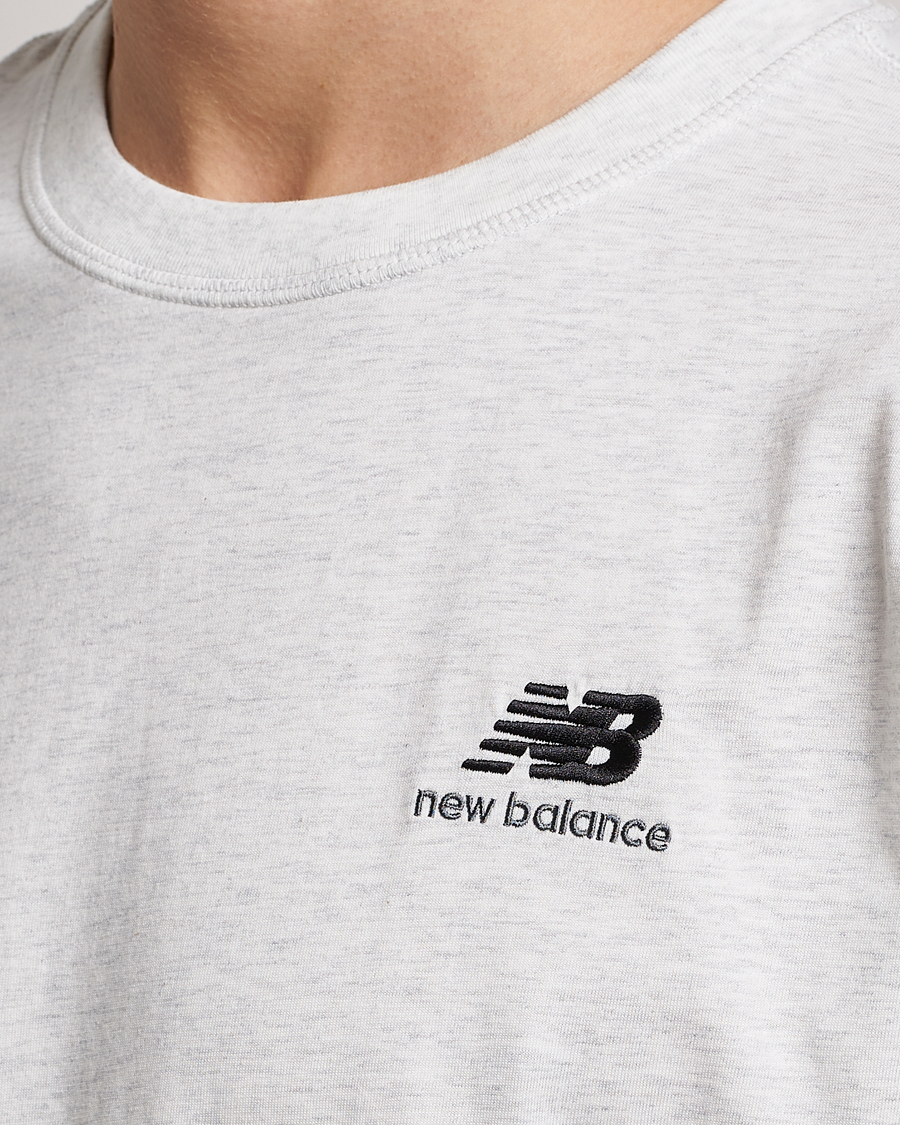 Herre | T-Shirts | New Balance | Essentials T-Shirt Sea Salt Heather