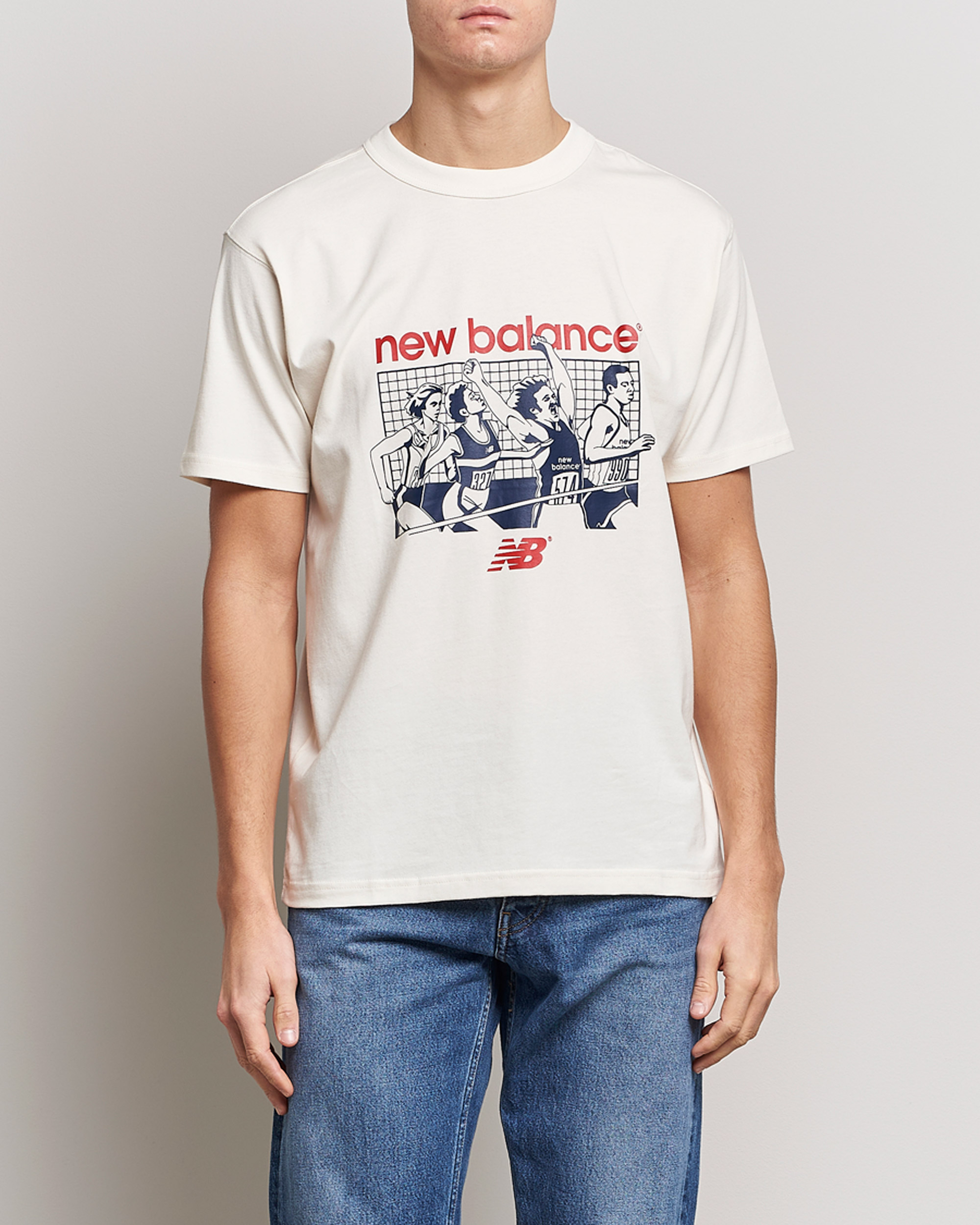 Herre | Kortermede t-shirts | New Balance | Athletics 90s Graphic T-Shirt Greige