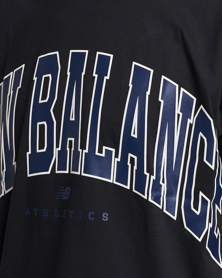 Herre | T-Shirts | New Balance | Athletics Warped T-Shirt Black